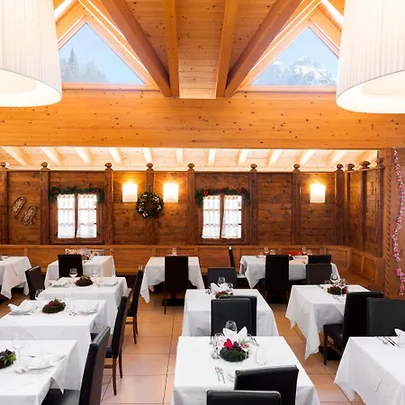 Orso Grigio فندق 4*